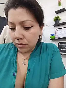 SARA_21- stripchat live cam model