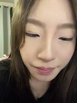 Uugirl00 stripchat live cam model