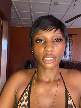 Nirahbeauty stripchat live cam model