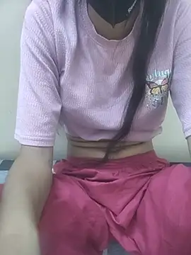 Amisha_kaur stripchat live cam model