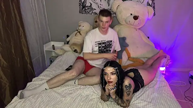 Laura_Key stripchat live cam model