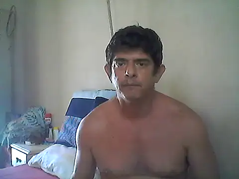Marobronco stripchat live cam model