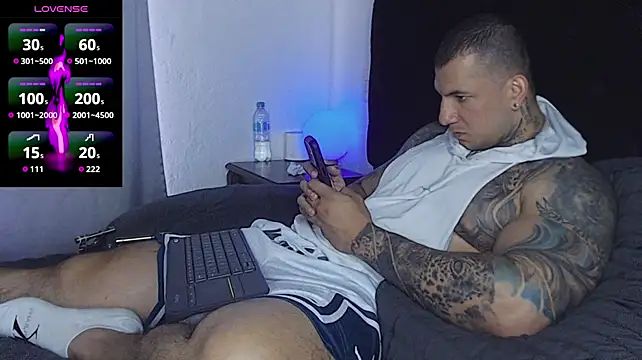 Shane_Clay stripchat live cam model