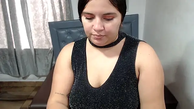sarah_aguilar stripchat live cam model