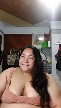 LianaCruzado stripchat live cam model