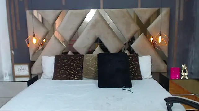 MartinaaFit stripchat live cam model
