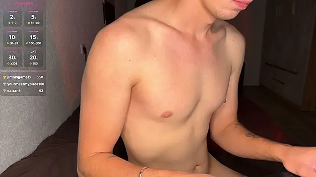 xavier_202 stripchat live cam model