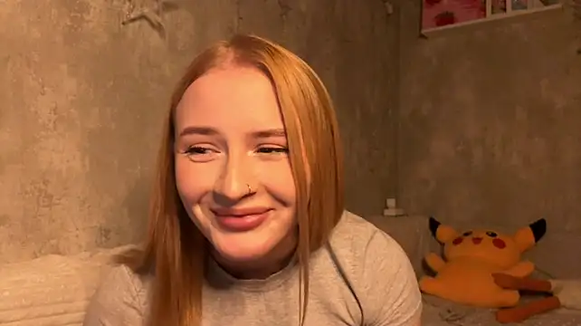 LumiMoore stripchat live cam model