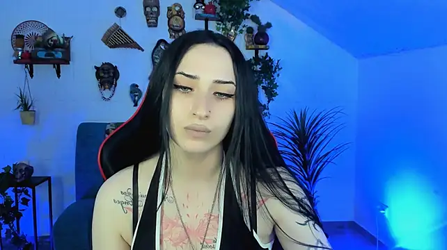 MonicaLowes stripchat live cam model