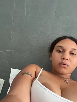 keii_1502 stripchat live cam model