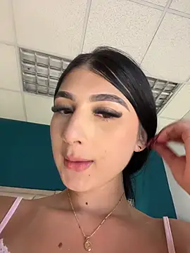 BadLilAngelXXX stripchat live cam model