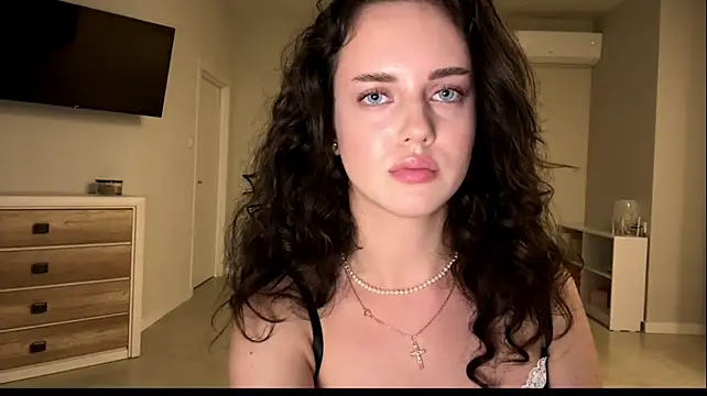 A_Milly stripchat live cam model