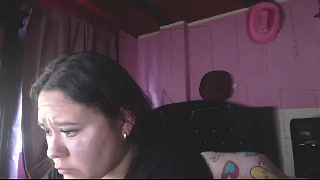 NikkiRous_ stripchat live cam model