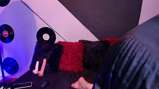 Antonella_Santorini stripchat live cam model
