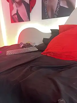 Sarabellinii stripchat live cam model