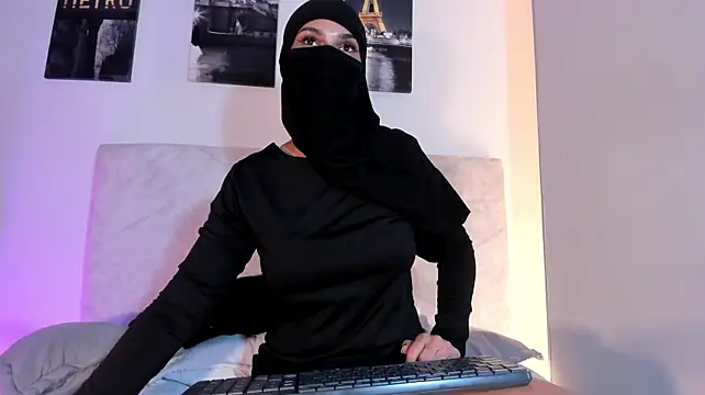 rashidaa stripchat live cam model