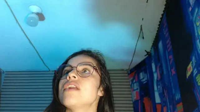 rosse_2504 stripchat live cam model