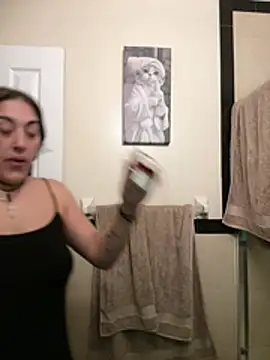 ThicBunz stripchat live cam model