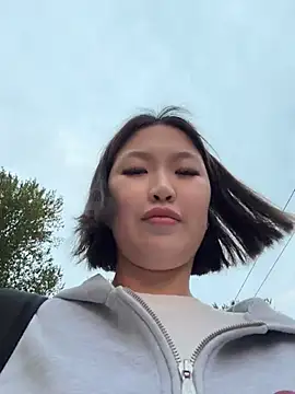 CreamPuff- stripchat live cam model