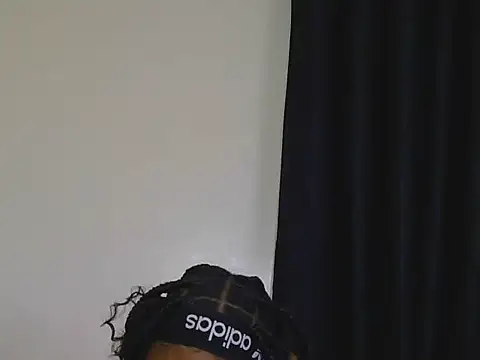 prettyyT stripchat live cam model