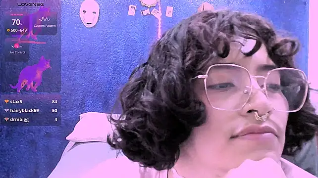 NinaYellow stripchat live cam model
