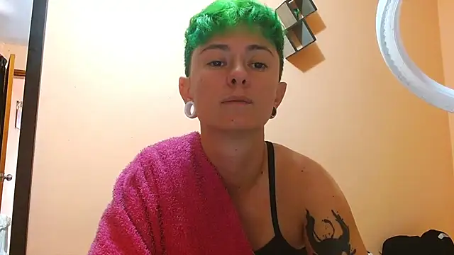 tomboyblue stripchat live cam model