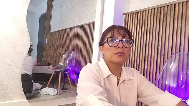 evelynjohnsoon stripchat live cam model