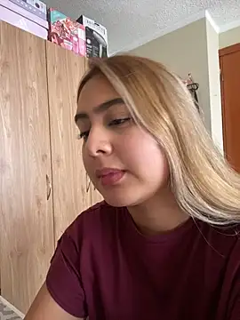 Miabonnett_ stripchat live cam model