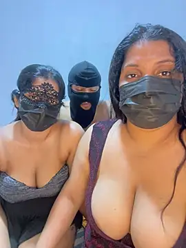 Savi-SL stripchat live cam model