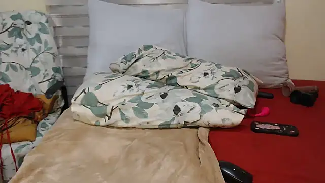 Foxybrownxx1 stripchat live cam model