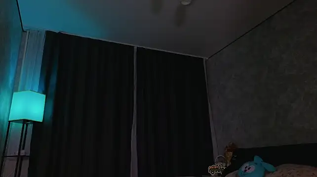 Mia_Luw stripchat live cam model