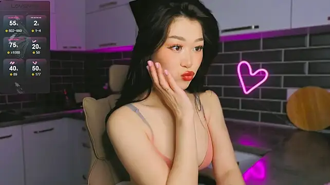 ShaiyaMinn3 stripchat live cam model