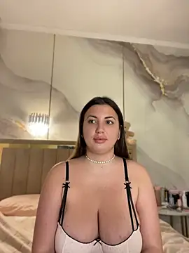 Miss-Tiffaa stripchat live cam model