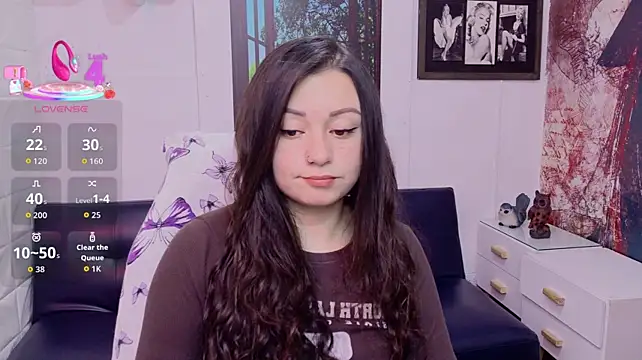 Eva_Roussell stripchat live cam model