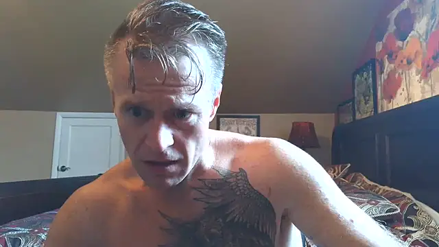DILFiGuess1 stripchat live cam model