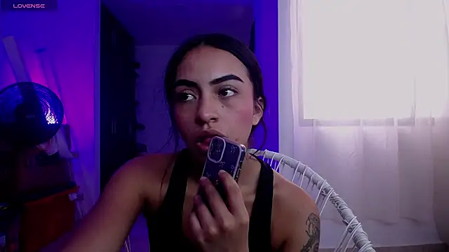 Leslie_Bussh_ stripchat live cam model