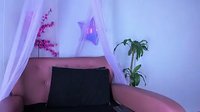 Luna__02 stripchat live cam model