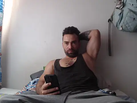 urbanbeard stripchat live cam model