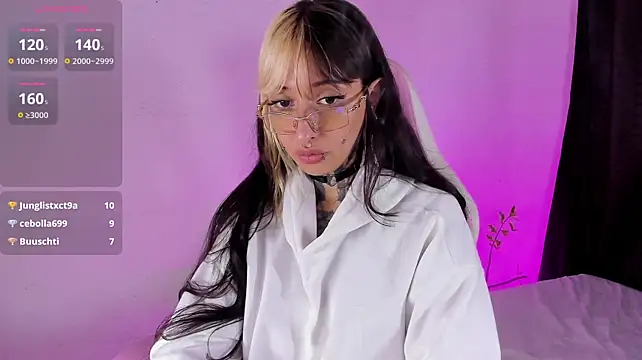 holyhudson stripchat live cam model