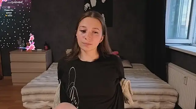 nivorelle stripchat live cam model