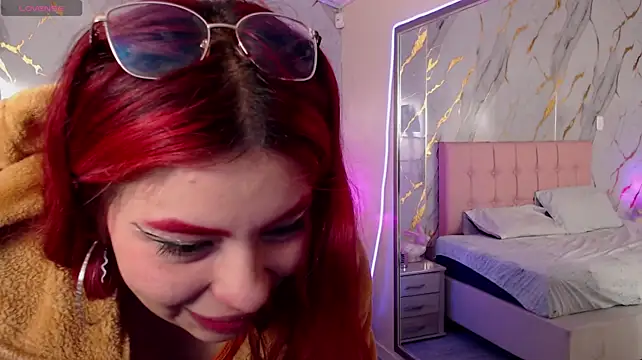 LilMoon_ stripchat live cam model