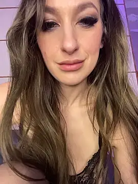 SinKit stripchat live cam model