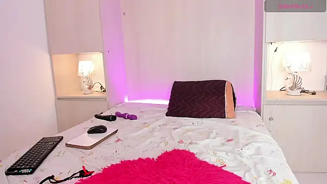 KendallWestt stripchat live cam model