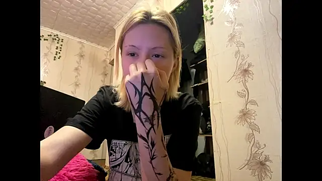 VerdieVillanveva stripchat live cam model