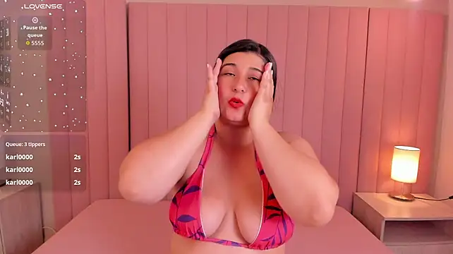 lexarouxx_ stripchat live cam model