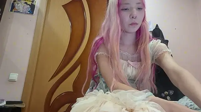 MelanieReyner stripchat live cam model