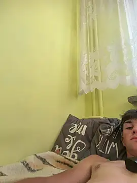 QqqqqqMichasek stripchat live cam model