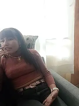 _Luna_Blooms stripchat live cam model