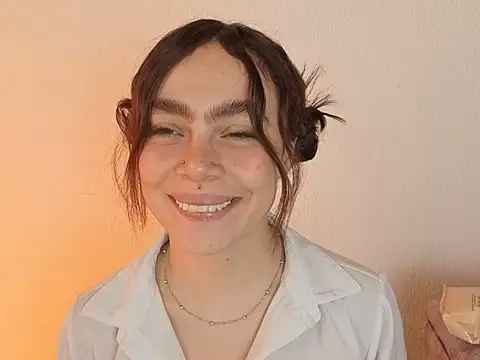 AbbyRuge stripchat live cam model