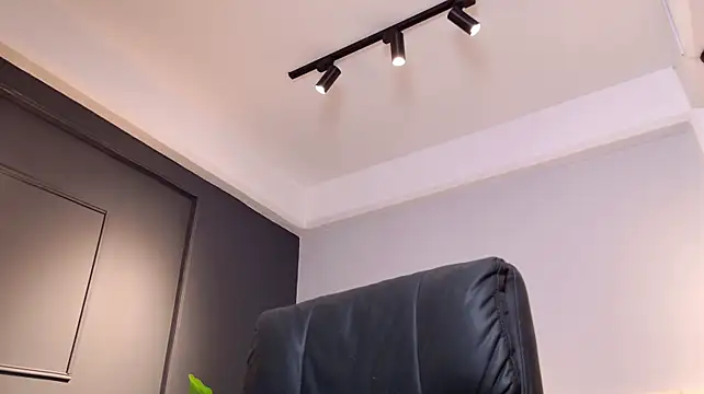 Melodi_moon stripchat live cam model